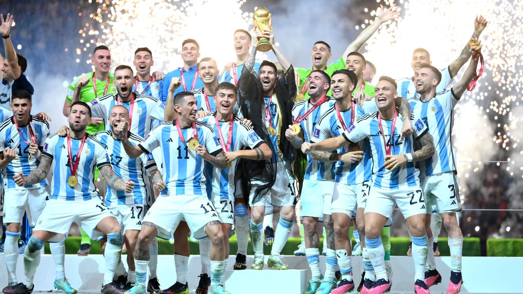 Jogos Eternos - Argentina 3x3 França 2022 21 Dan Mullan Getty Images Messi Taca Copa 2